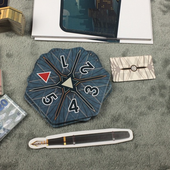 Ponzi Scheme Board Game TMG Tasty Minstrel Games OOP - Picture 7 of 10